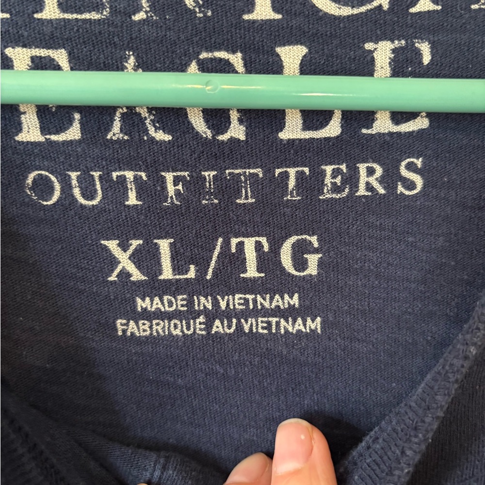 3/$20 American Eagle Outfitters Blue Graphic Long Sleeve Tee - Picture 3 of 4